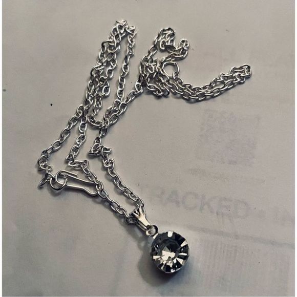 SILVER WHITE SAPPHIRE STONE NECKLACE - Picture 6 of 8